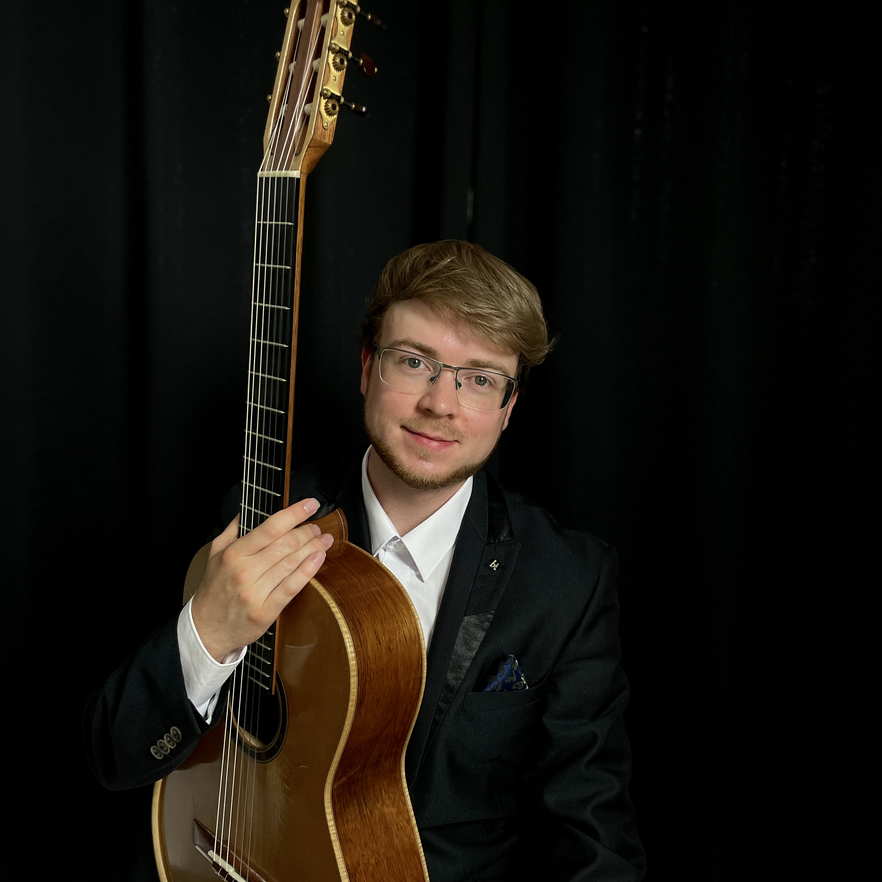 Philipp%20Seidel%20black%20background